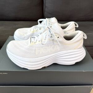 Hoka One One Bondi 8 Triple White Running Shoes 1127952-WWH Women's Size 8.5B